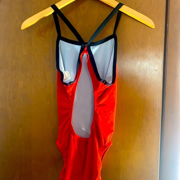 Nike one piece bathing suit size 4 - Picture 2 of 2